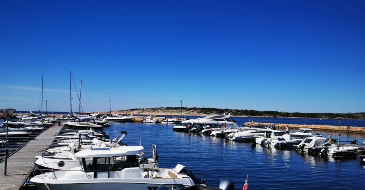 Brattestø Marina bei Skjærhalden